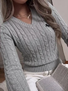 SHEIN EZwear 女款休閒V領長袖針織毛衣，酒紅色，秋季校園返校騎士圖案日常極簡聖誕上衣，紅色上衣 - 灰色 - 查看 5