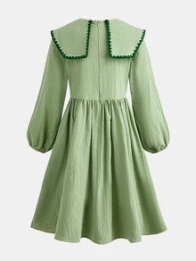 SHEIN Tween Girl Tween Girl Tween Girl Floral Embroidered Ruffle Sleeve Dress, Versatile Floral Pattern Round Neck Ruffle Hem Contrast Color Dress, Autumn Winter - Green - View 2