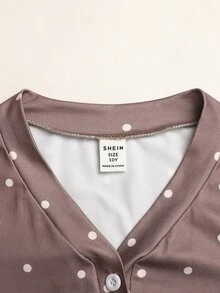 SHEIN 青少年女孩可愛波點圖案V領半開鈕扣前襟荷葉邊長袖居家舒適睡衣套裝 2件組 - 卡其色 - 查看 2