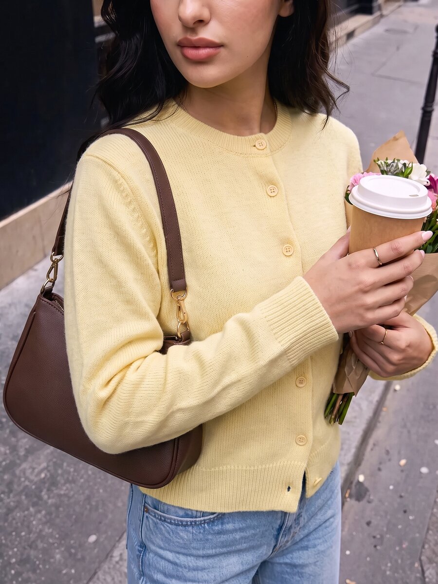 SHEIN BASICS 女款休閒基礎款純色圓領長袖寬鬆短版開襟針織外套 秋季開學季 淡黃色 教師節教師穿搭