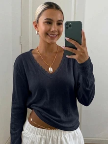 Livesso 女款秋季皇家藍圓領長袖純色寬鬆休閒落肩百搭萬用T恤 - 寶藍色 - 查看 3