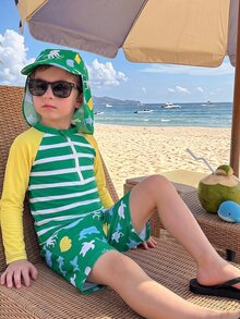 SHEIN 3件組小男孩休閒夏季條紋海洋動物圖案長袖短褲套裝附遮陽帽泳裝，適合春夏、戶外穿著、旅行、度假、海灘、泳池、派對、海邊、溫泉、游泳 - 綠色 - 查看 10