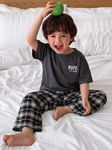 Gris Oscuro