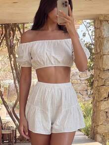 SHEIN Swim 夏季休閒度假露肩短版上衣與鬆緊腰短褲兩件套 - 白色 - 查看 3