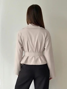 Aloruh 女款秋季純色雙排扣長袖短款卡其綠風衣，休閒優雅專業風格，適合辦公商務穿著 - 卡其色 - 查看 2