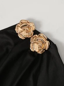 SHEIN 青少年女孩黑色針織蕾絲拼接不對稱單肩中長洋裝，金色花朵裝飾，優雅單肩設計，純色洋裝，太陽裙擺，秋冬疊穿，長洋裝，舞會禮服，畢業禮服，優雅女孩茶會穿搭，聖誕節 - 黑色 - 查看 3