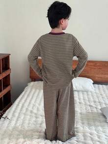 Dazy Kids 青少年男孩圓領條紋拼接長袖上衣與休閒長褲家居服套裝 秋季 - 棕色 - 查看 2
