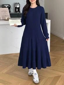SHEIN 青少年女孩海軍藍休閒寬鬆圓領針織紋理羅紋落肩抓皺層次下擺加長版加厚抓絨內裡長洋裝，返校季，適合秋冬，女孩長洋裝，寶藍色 - 寶藍色 - 查看 5