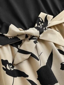 SHEIN Tween Girl Spring/Summer New Fashion Casual Black Knit Patchwork Ditsy Floral Square Neck Short Sleeve Jumpsuit - Black - View 5