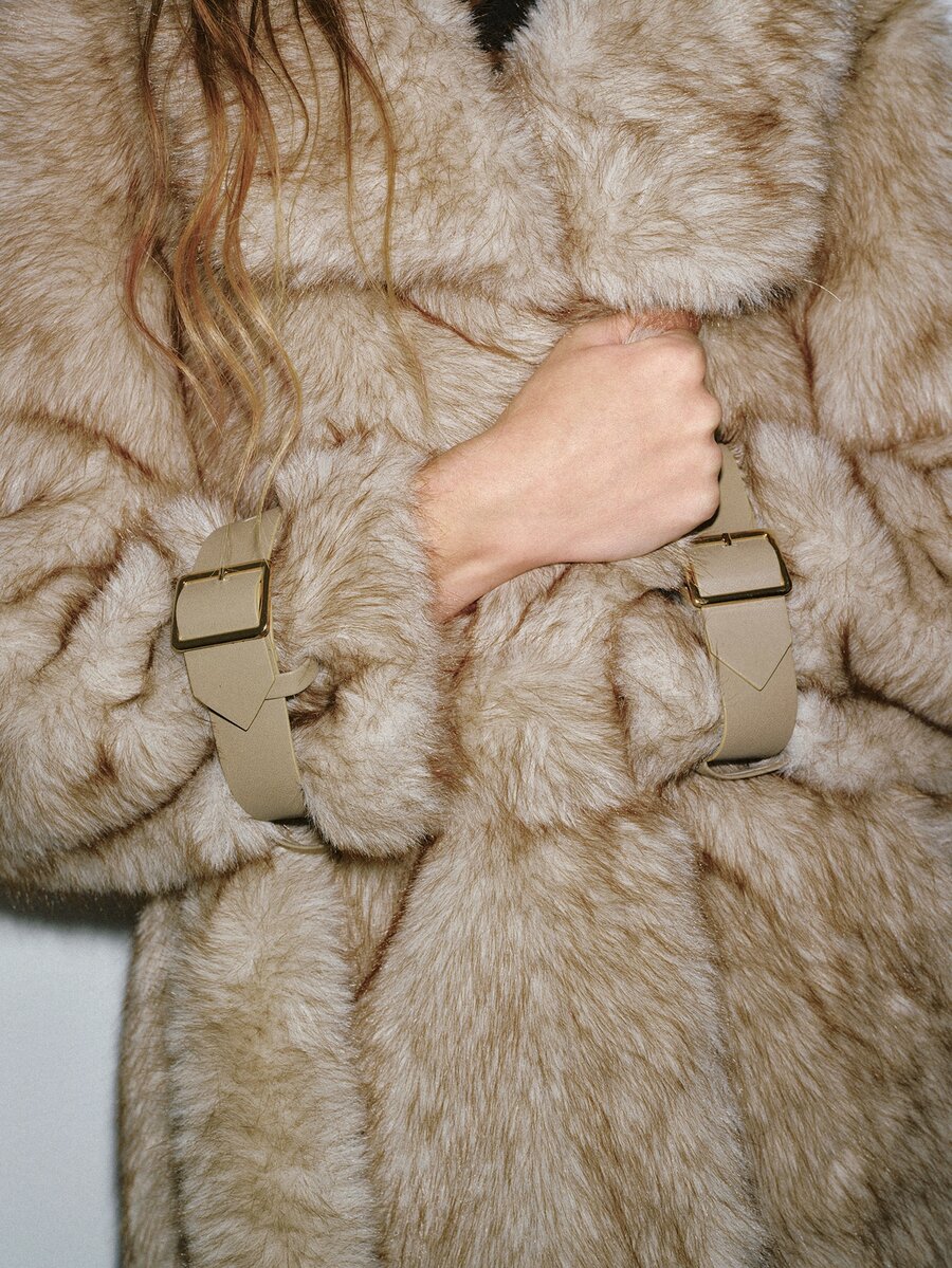 MOTF PREMIUM AUTUMN/WINTER URBAN CHIC MID-LENGTH FUR COAT WITH CUFF TIE STRAP DECOR - Apricot - View 2
