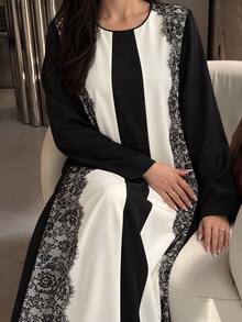 Yasmyna 杏色黑色對比波浪睫毛蕾絲拼接長版開襟外套，阿拉伯風寬鬆袖外衣長袍，洗禮賓客正式冬季端莊優雅款 - 黑與白 - 查看 10