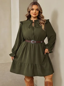 SHEIN CURVE+ Đầm công sở trang trọng size lớn, vải vân nổi xếp ly, gấu bèo nhún, tay loe, phong cách Giáng Sinh - màu xanh lá - Xem 5