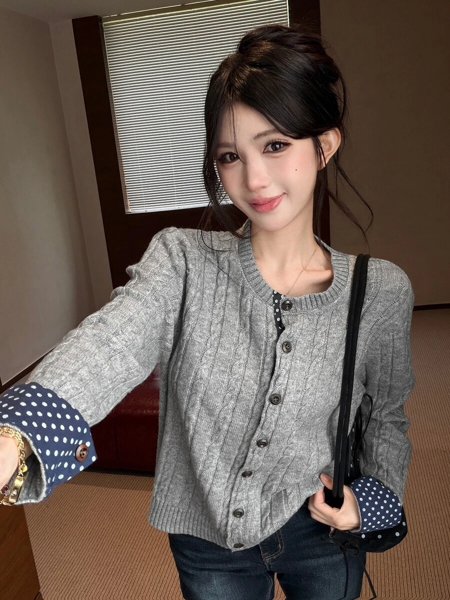 DAZY 女款秋冬灰色粗針編織藍色波點滿版印花拼色休閒甜美通勤學院風開襟衫 - 灰色 - 查看 1