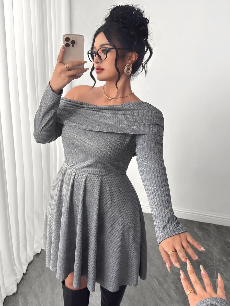 Rometta Plus Size Women's Asymmetrical Shoulder Floral Grey Ribbed Waist-Cinching Flared Long Sleeve Dress - Grey - View 1