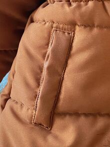 Elladie kids 1件秋冬少女焦糖色絎縫2200#壓線工藝連帽中長款長袖加厚外套＋手套，淺米色人造毛大領設計，前拉鍊開合，彈性腰部設計，兩側口袋，簡約百搭，保暖增溫，適合秋冬少女外出、購物與拍照 - 卡其色 - 查看 6