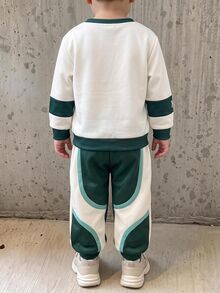 SHEIN 1 buah Sweatshirt Lengan Panjang Kerah Bulat Kasual Modis untuk Anak Laki-Laki, Cocok untuk Musim Gugur/Dingin, Motif Patchwork Blok Warna Melengkung Klasik, Keren, dan Tampan, Motif Logo Kecil yang Indah, Cocok untuk Musim Kembali ke Sekolah - Putih - View 5