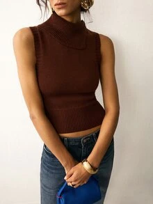 ATUI Studio 女款深棕色夏季休閒短版修身套頭針織衫，不對稱高領、單鈕扣、無袖、寬螺紋腰下擺 - 咖啡棕 - 查看 4