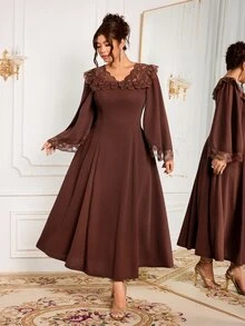 Modelyn Plus Size Women's Fashion Elegant X-Silhouette Square Neck Long Sleeve Lace Patchwork Autumn Long Dress - Brown - View 4