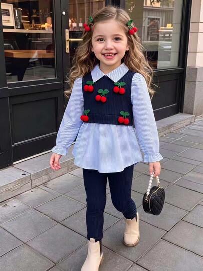 SHEIN Elladie kids طقم بناتي من قطعتين بتصميم وهمي، ملابس علوية منسوج مخطط مع رقعة كرز ثلاثية الأبعاد وأكمام طويلة، وبنطلون طويل محبوك مضلع، ملابس كاجوال لطيفة للخريف والشتاء