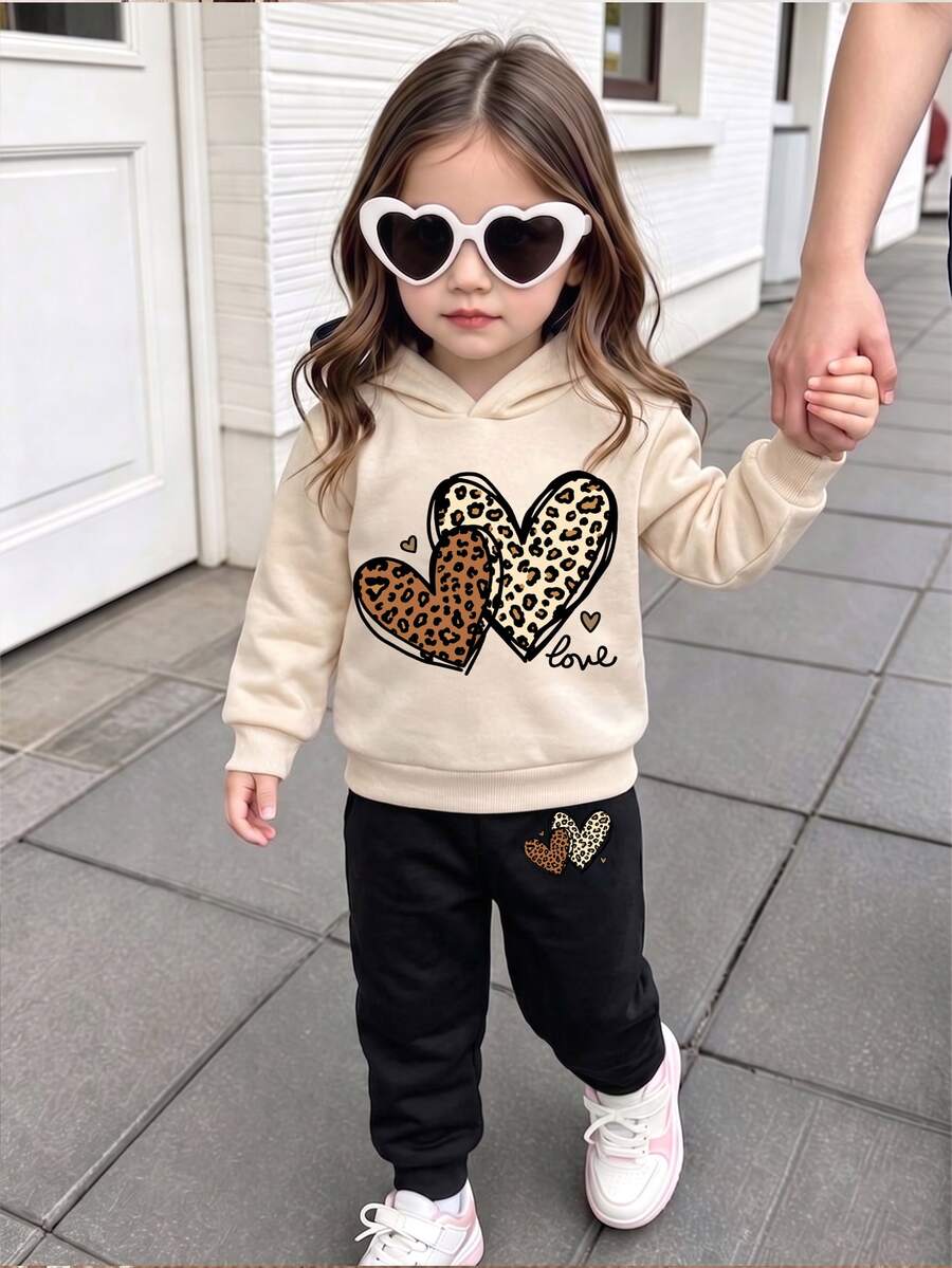 SHEIN 2PCS/Set Baby Girl Leopard Heart Print Hoodie And Sweatpants Fleece Thermal Long Sleeve Pullover Elastic Waist Pants Winter Fall Casual Outfit