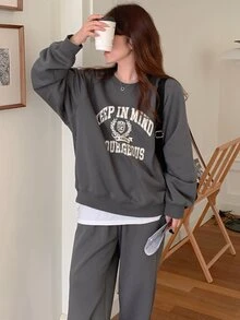 DAZY Women's Letter Print Fashion Long Sleeve Sweatshirt And Drawstring Waist Pants 2 Pieces Set - Grey - View 3