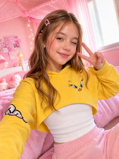 LOONEY TUNES X SHEIN 1 Adet Tween Kız Çocuk Günlük Çok Yönlü Sarı Retro Karikatür Desenli Kısa Kesim Bol Uzun Kollu Sweatshirt, Y2K, Günlük Kullanım, Sonbahar Kış, İç Mekan Spor, Fotoğraf Çekimi, Festival ve Doğum Günü İçin Uygun