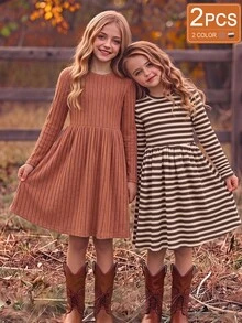 SHEIN Vintaside Kids Tween女孩2件組純色淺棕色與棕色格紋喇叭裙，優雅休閒對比羅紋上衣，刺繡公主風，適合感恩節、秋季、校園穿搭 - 彩色 - 查看 3