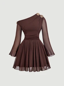 SHEIN MOD فستان قصير بني غير متماثل الكتف بأكمام شبكية واسعة، مقاس كبير، خريف/شتاء، إطلالة عتيقة رومانسية أنيقة - بني - مشاهدة 4