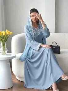 SHEIN Najma 圆领荷叶刺绣荷叶边连衣裙（配头巾） - 藍色 - 查看 1
