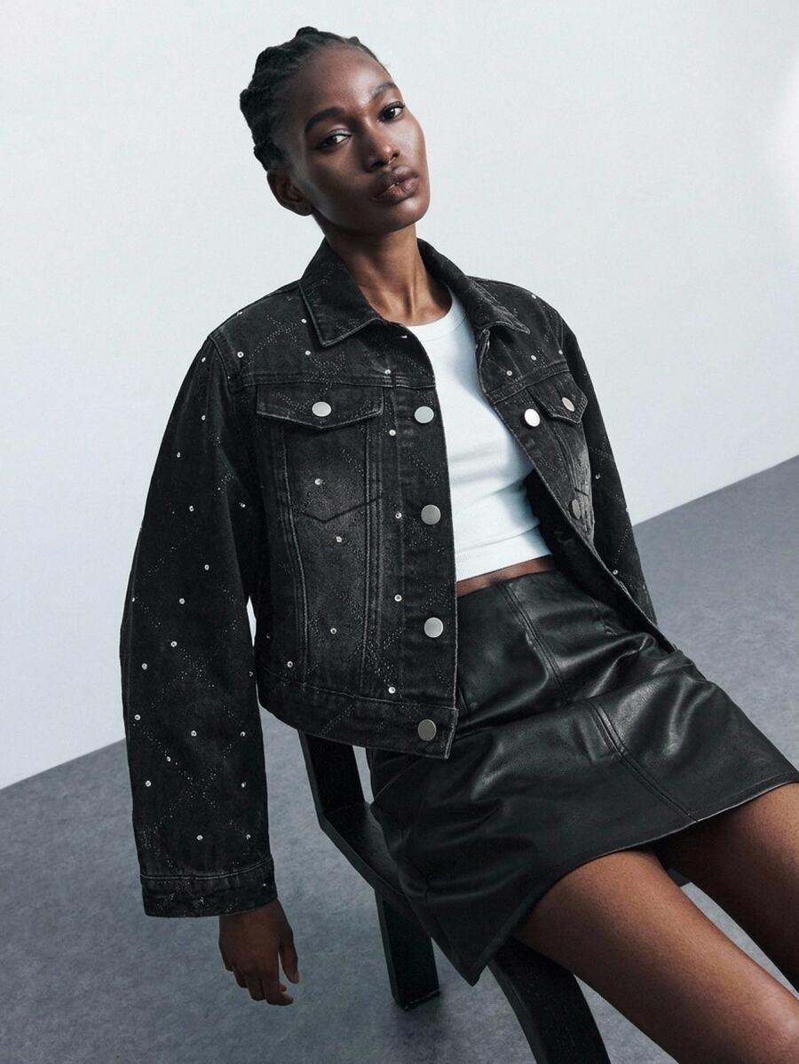 Maija Jaket Denim Hitam Pendek Wanita dengan Hiasan Payet dan Rhinestone serta Kancing Jepret di Bagian Depan, Jaket Hitam untuk Klub Musim Gugur, Atasan Payet Natal - Hitam - View 1