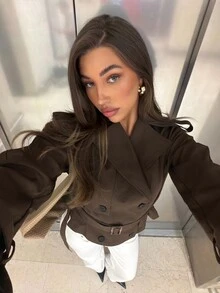 Siren Gaze 女款棕色短版綁帶式雙排扣收腰修身外套 翻領法式經典通勤風 秋冬款 - 棕色 - 查看 7