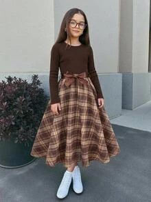 SHEIN Pitira Kids Tween Girl Casual Knitted Solid Color & Floral Patchwork Round Neck Long Sleeve Dress - Brown - View 3