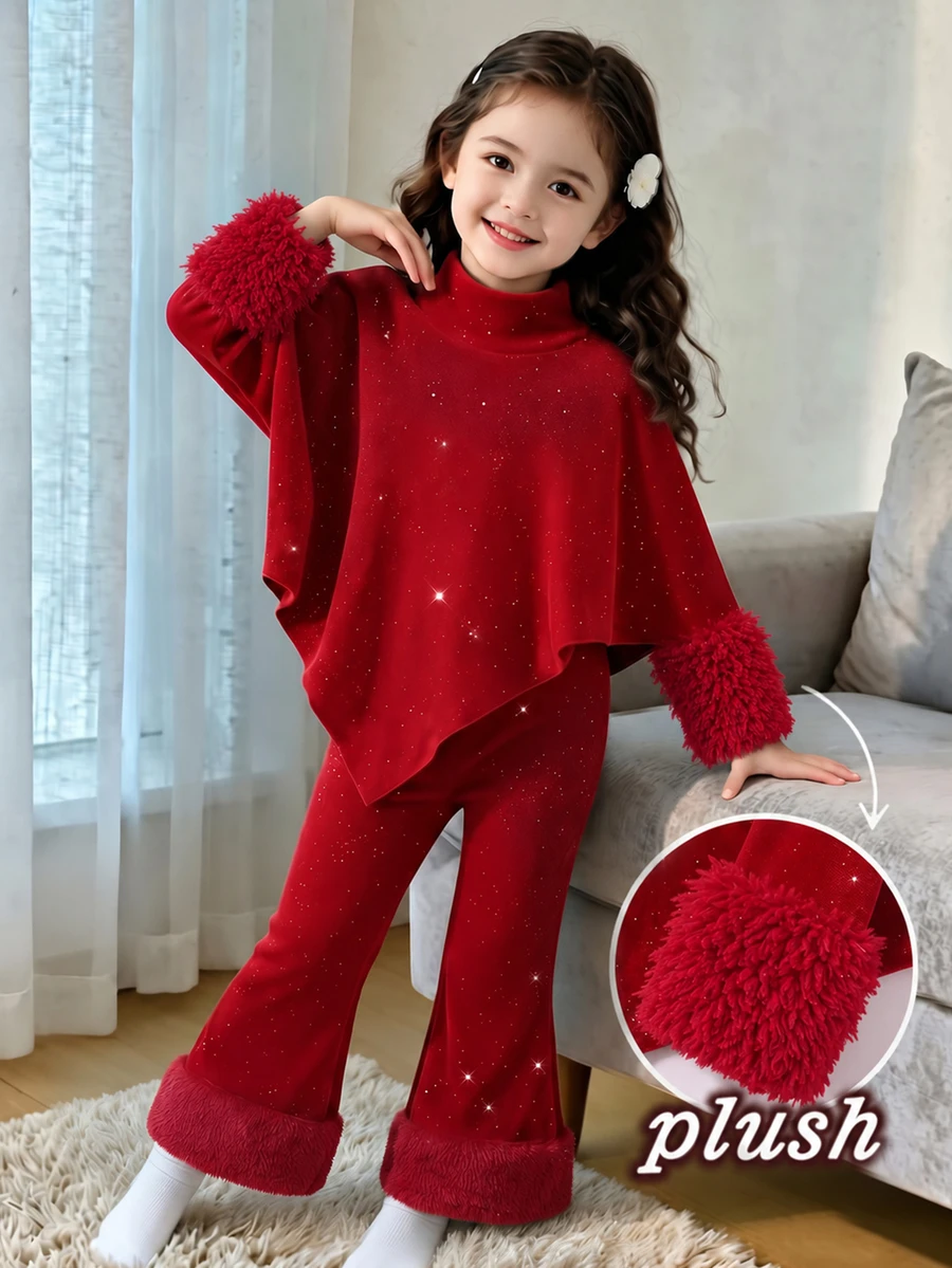 SHEIN Elladie kids 2件組女孩精緻氛圍感紅色毛絨亮片裝飾上衣,高領長袖、袖口與下擺飾毛邊,搭配喇叭長褲,時尚毛絨兩件式套裝,適合假期派對、外出與拍照造型 - 紅色 - 查看 1