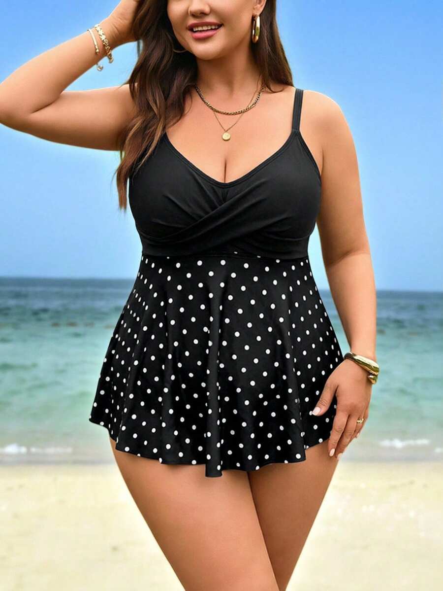 SHEIN Swim طقم نسائي مقاس كبير 2026 من قطعتين باللون الأبيض بالكامل مع طباعة سوداء، فستان علوي بياقة V وشورت بخصر عالي، إطلالة صيفية مثيرة بأسلوب العشرينات لحفلات الشاطئ والإجازات والعطلات - أبيض وأسود - مشاهدة 1