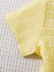 SHEIN Textured Shirt And Shorts Street Fashion Toddler Baby Boy 2pcs Outfit Set - Yellow - View 4