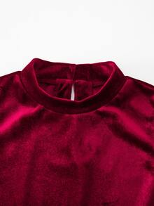 SHEIN Tween Girls Elegant White Plush Mock Neck Sleeveless Dress With Fuzzy Trim Christmas Holiday Party Formal Outfits Summer - Burgundy - View 4