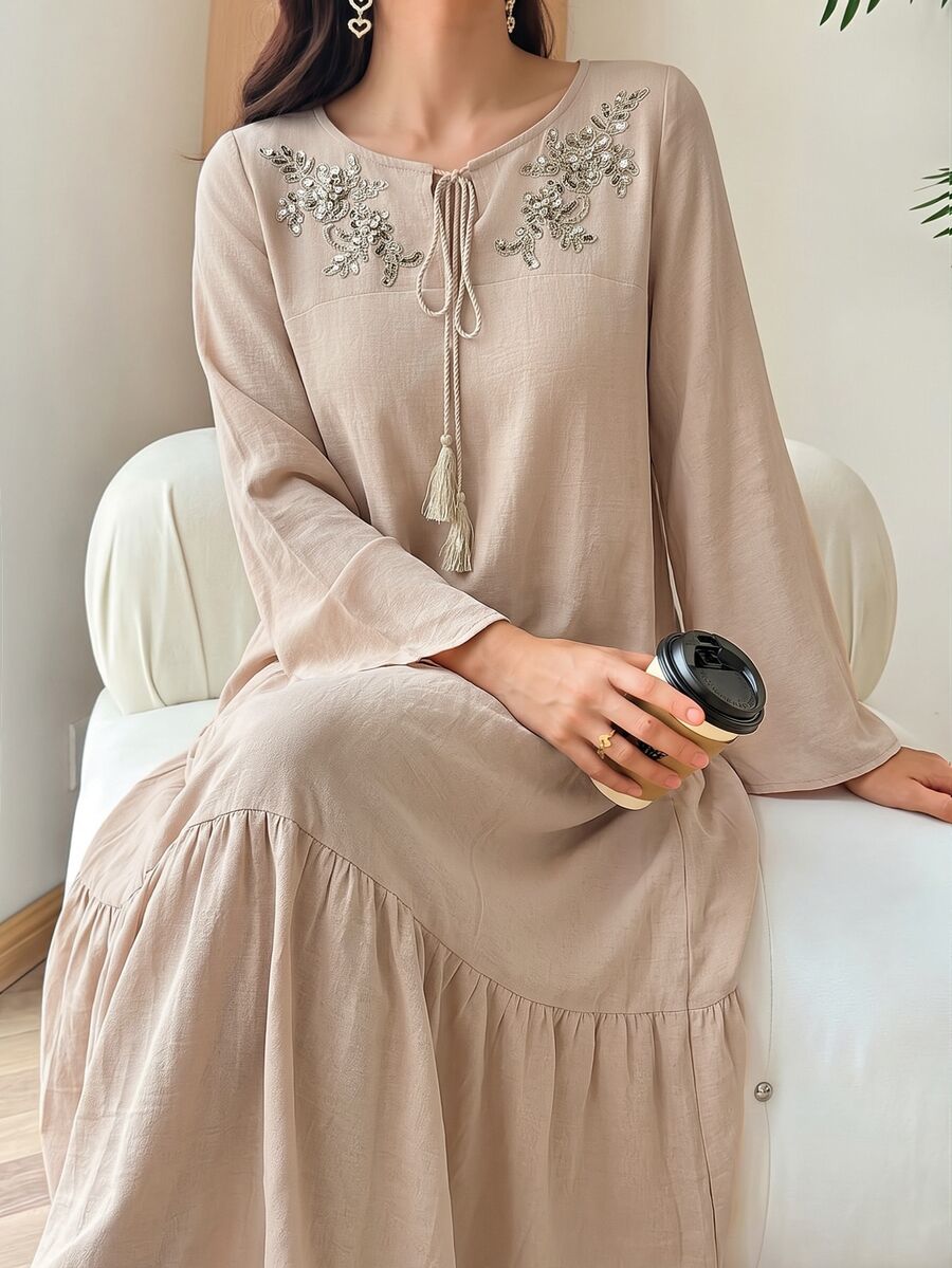 Al Najma Elegant Gentle Exquisite Design Applique Tassel Pendant Multi-Layer Cake Skirt Drape Fabric Flared Long Sleeve Nude Pink Arabian Dress - Khaki - View 1