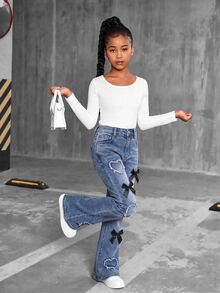 SHEIN Tween Girls Y2K Heart Pattern Distressed Blue Denim Black Bow Decor Stretch High Waist Flare Leg Jeans Autumn/Winter Streetwear - Medium Wash - View 5