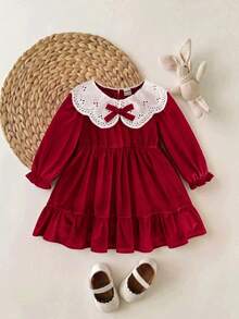 SHEIN 1pc Toddler Girl Velvet Dress Elegant Sweet Burgundy Lace Eyelet Bow Ruffle Long Sleeve Peter Pan Collar Regular Fall Winter Holiday Chic - Red - View 5