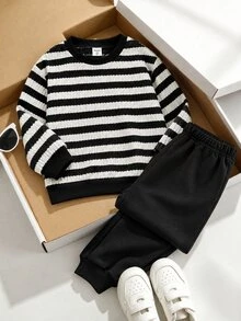 SHEIN 2件組男孩女孩秋冬可愛休閒基本款條紋運動衫黑色寬鬆運動長褲套裝冬季服飾 - 黑與白 - 查看 3