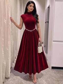 SHEIN 青少年女孩酒紅色天鵝絨高領不對稱拼接抓褶大裙擺長洋裝 正式禮服 派對洋裝 童裝 適合萬聖節、聖誕節、新年 華麗優雅鑲珠洋裝 - 酒紅色 - 查看 7
