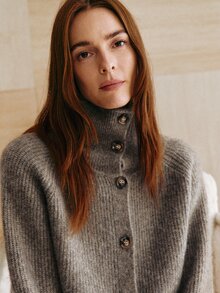 MOTF PREMIUM WOMEN'S HIGH NECK WOOL COMFORTABLE CARDIGAN - Grey - View 2
