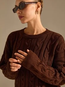 CLARA VERO طقم كنزة قصيرة وشورتات محبوكة بكابل، مقاس فضفاض، مريح للمنزل أو الشارع في الخريف، ياقة دائرية، خصر عالي - شوكولاته بني - مشاهدة 7