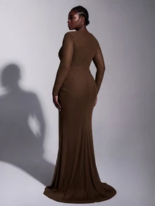 Elitara Plus Size Elegant Romantic Brown Lace Fabric Sweetheart Neckline Sheer Long Sleeve Fitted Computer Beaded Pleated Oversized Skirt Suitable For All Formal Occasions Heavy Work Evening Gown - Brown - View 2