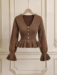 SHEIN MOD كارديجان محبوك أنيق باللون البني للنساء بياقة على شكل حرف V وأزرار ذهبية وحافة وأكمام مكشكشة، كنزة صوفية علوية بقصة ضيقة، كنزة صوفية بنية للخريف والشتاء - بني - مشاهدة 2