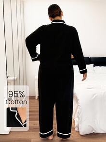 Napfluff CURVE Napfluff CURVE طقم بيجامة كاجوال بلون موحد مع رقعة متباينة وياقة كارديجان مقاس كبير بأكمام طويلة - الأسود - مشاهدة 3