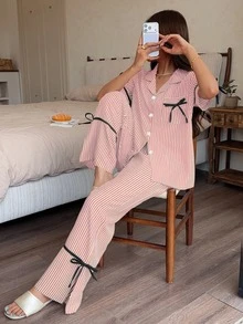 Dream Adore 藝術復古條紋繫帶居家服套裝，經典翻領短袖長褲套裝 - 彩色 - 查看 3