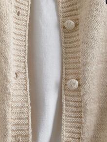 GlowEve CURVE Áo cardigan len dệt kim nữ size lớn màu mơ nhạt thêu trái tim đen toàn thân, cổ tròn, dáng rộng, vai trễ, tay dài, cài nút đơn, mềm mại thân thiện với da, gấu bo gân, tôn dáng thu gọn, đa năng dễ phối đồ cho đi làm, mùa xuân thu - Màu Khaki - Xem 7