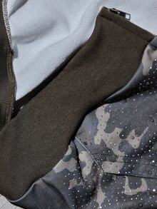 ROMWE Street Life Camo Print Rhinestone Fuzzy Trim Zip Up Hooded Crop Sweatshirt - Multicolor - View 7