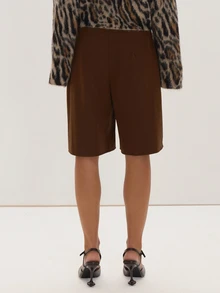 MUSEYN Quần short dáng dài PU màu nâu nhạt đa năng thường ngày phong cách casual mùa thu mới - màu nâu - Xem 4